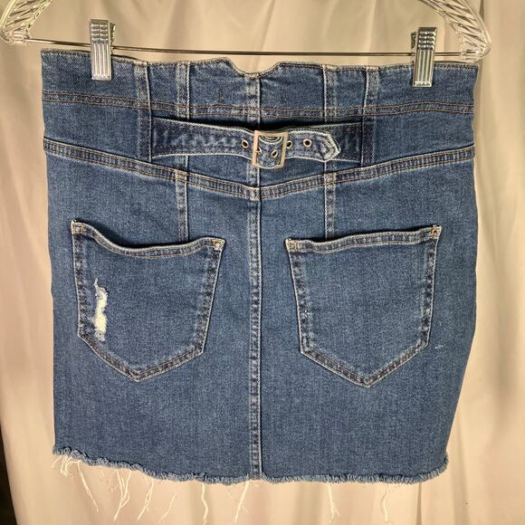 Free People Blue Distressed Denim Mini Skirt Size 8 Raw Hem Belted Waist - Picture 11 of 16